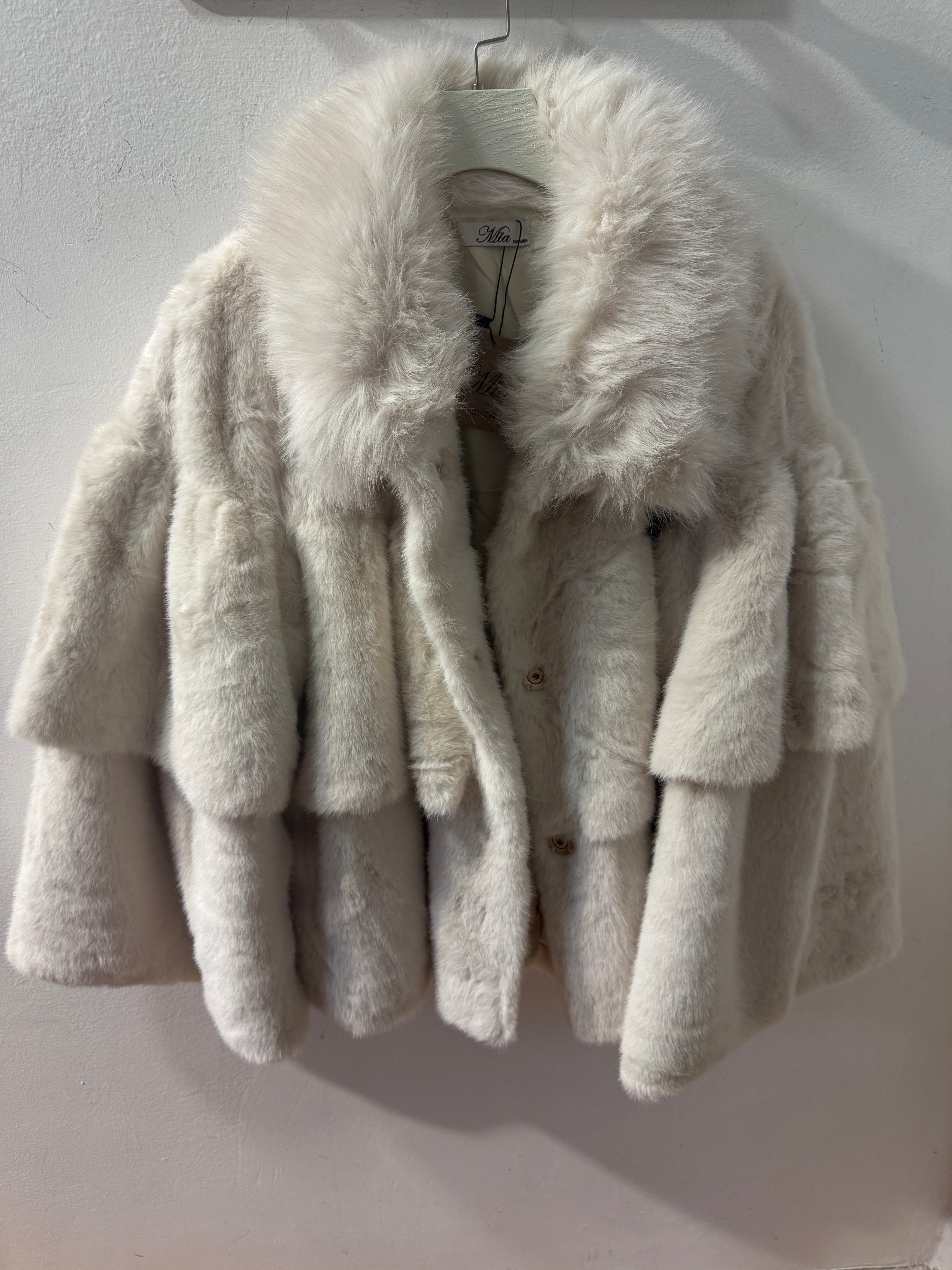 Chaquetón pelo sintético